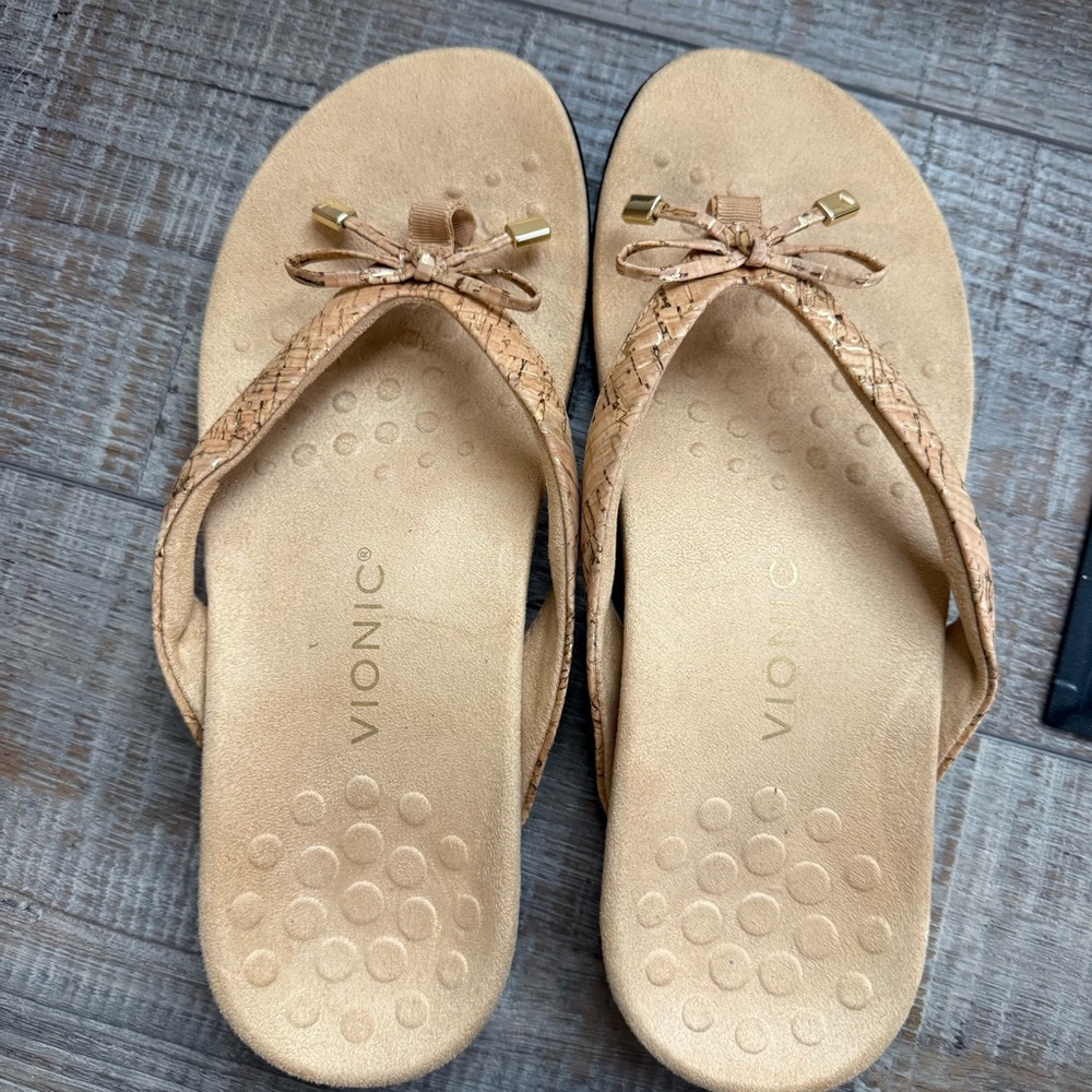 Vionic Bella flip flop sandals sz10 like new - Picture 3 of 12